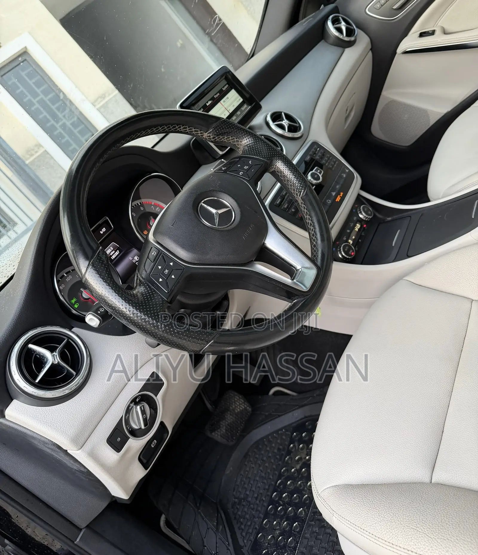 Mercedes-Benz GLA 250 2015 Black