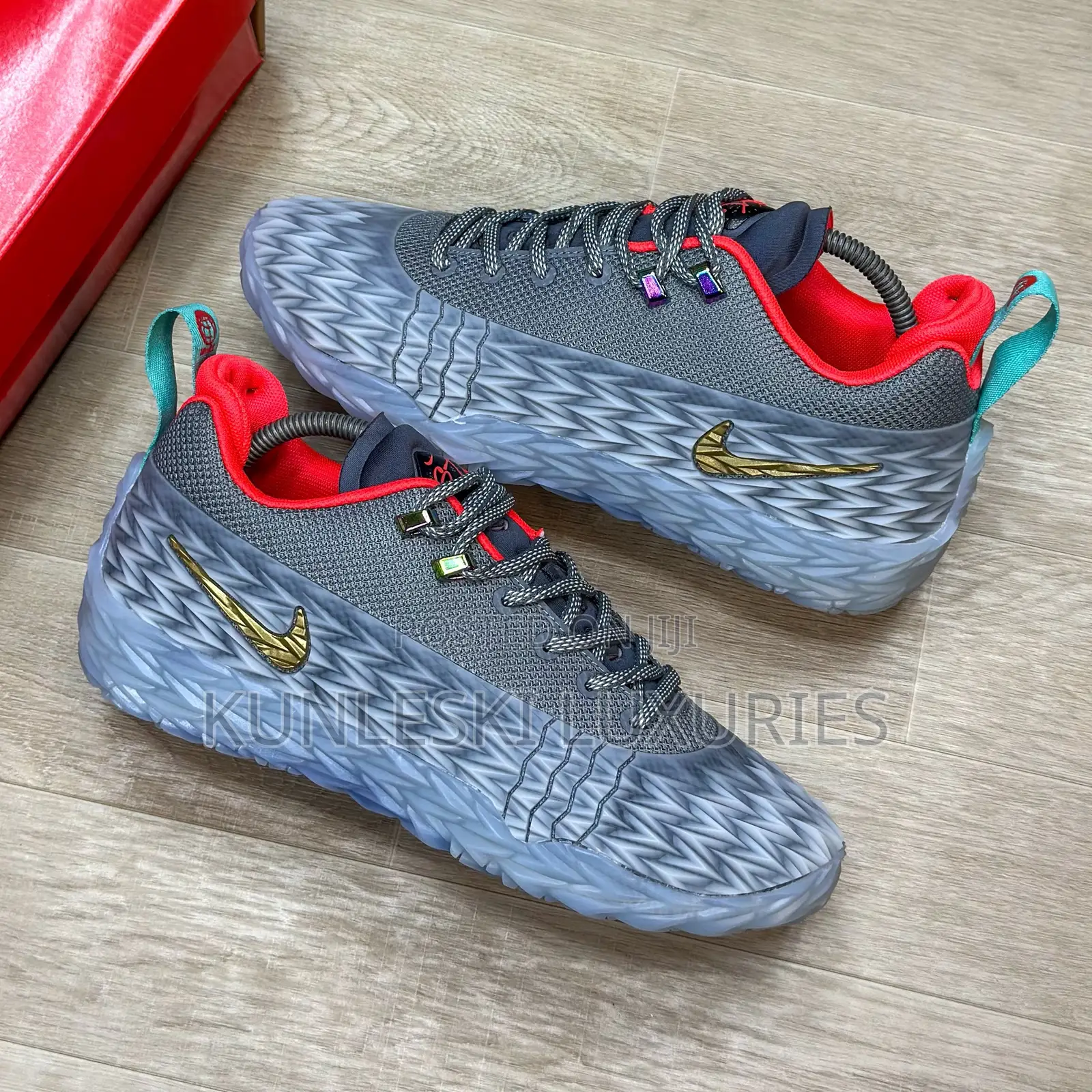 Original Nike St Charge Sneakers