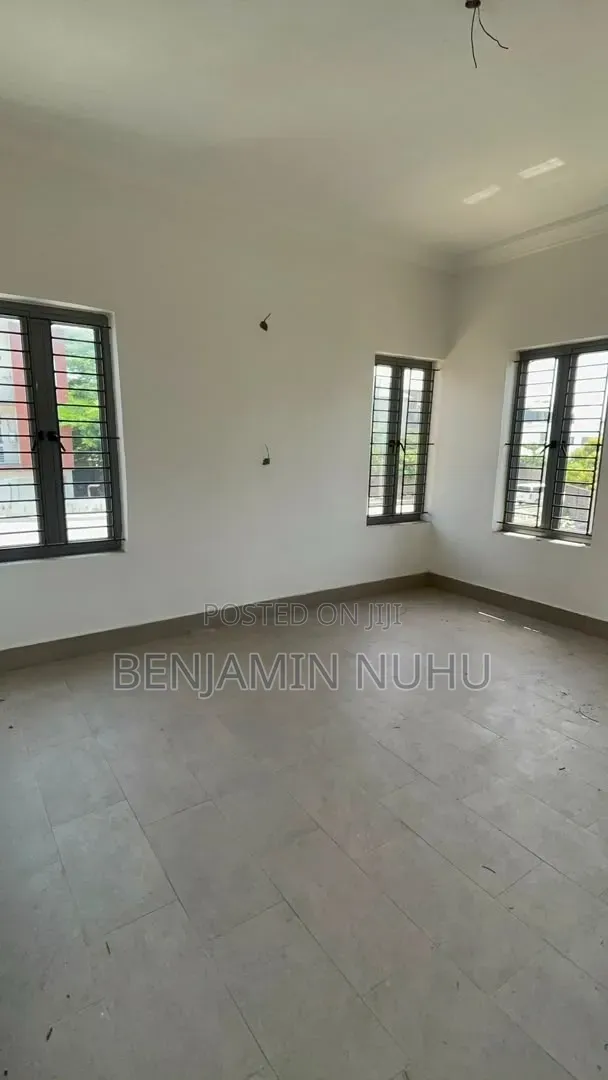 4bdrm Duplex in Victoria Island for rent