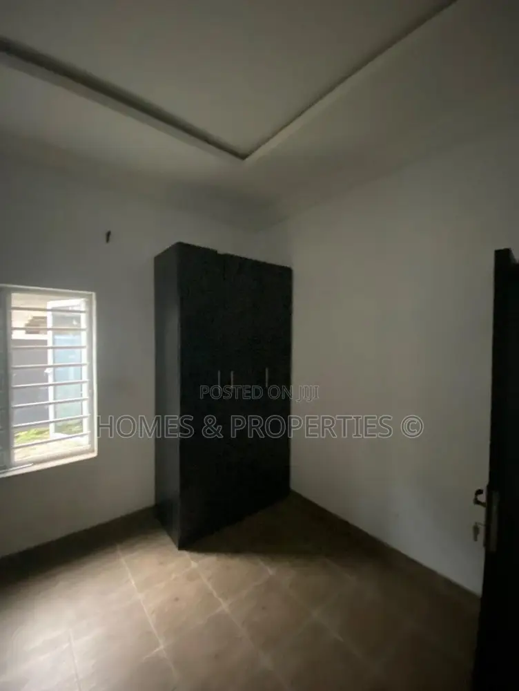 2bdrm Apartment in Ogunfayo, Awoyaya for rent