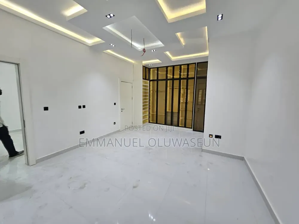 5bdrm Duplex in Katampe Extension for rent
