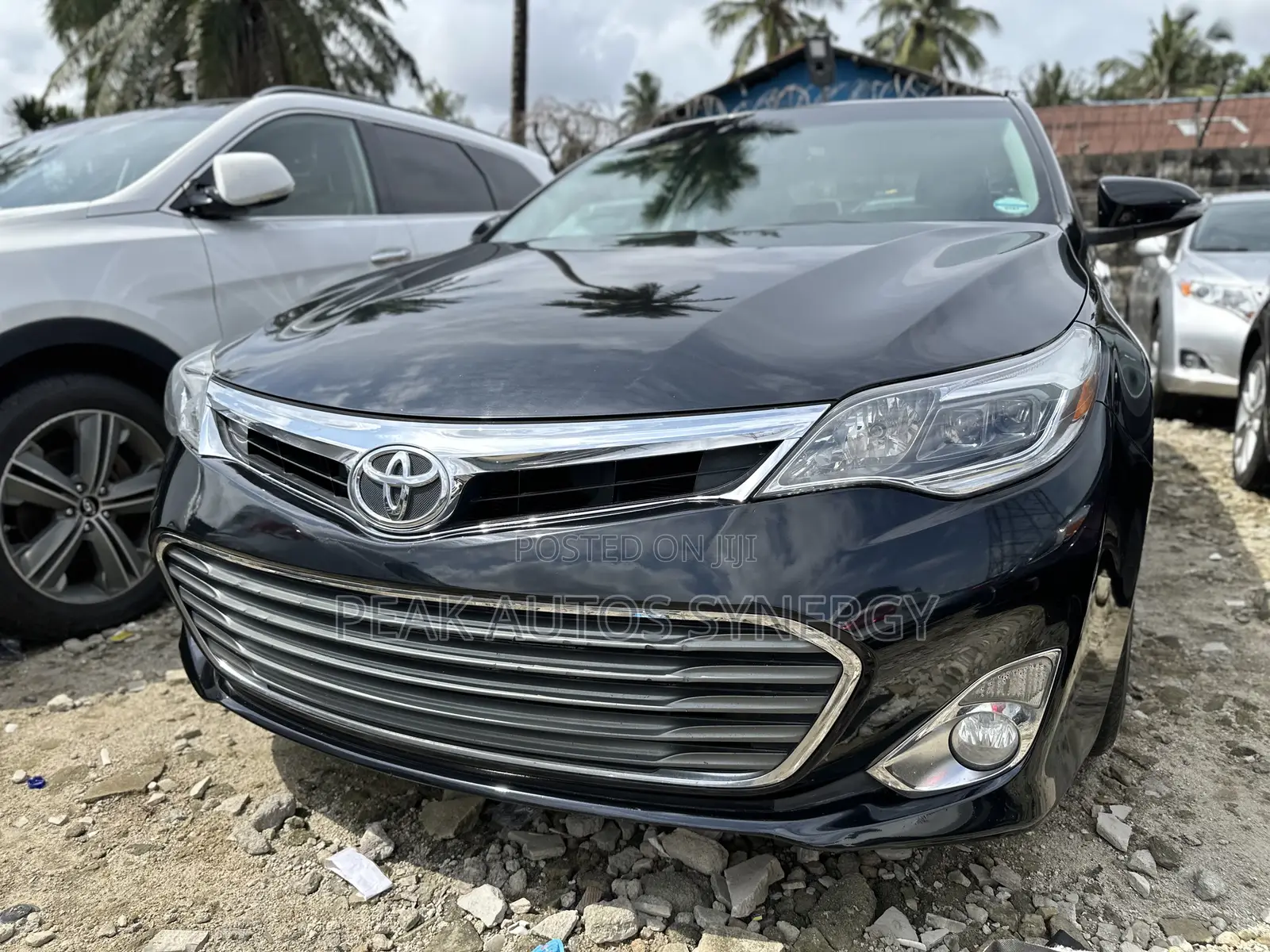 Toyota Avalon XLE Premium Sedan FWD (3.5L 6cyl 6A) 2013 Black
