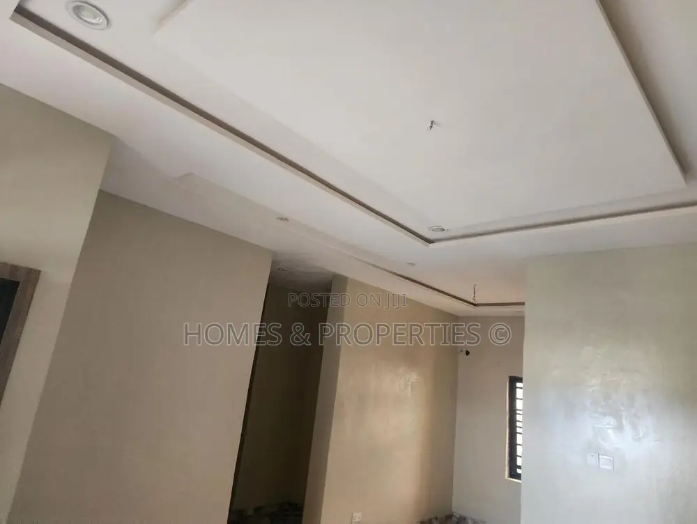 2bdrm Block of Flats in Ogunfayo, Awoyaya for sale