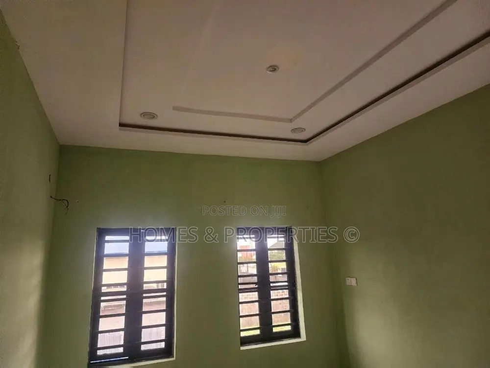 2bdrm Block of Flats in Ogunfayo, Awoyaya for sale