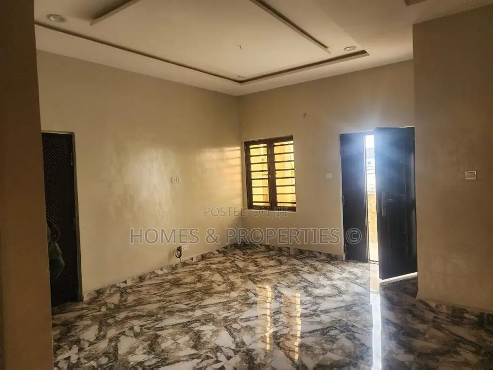 2bdrm Block of Flats in Ogunfayo, Awoyaya for sale