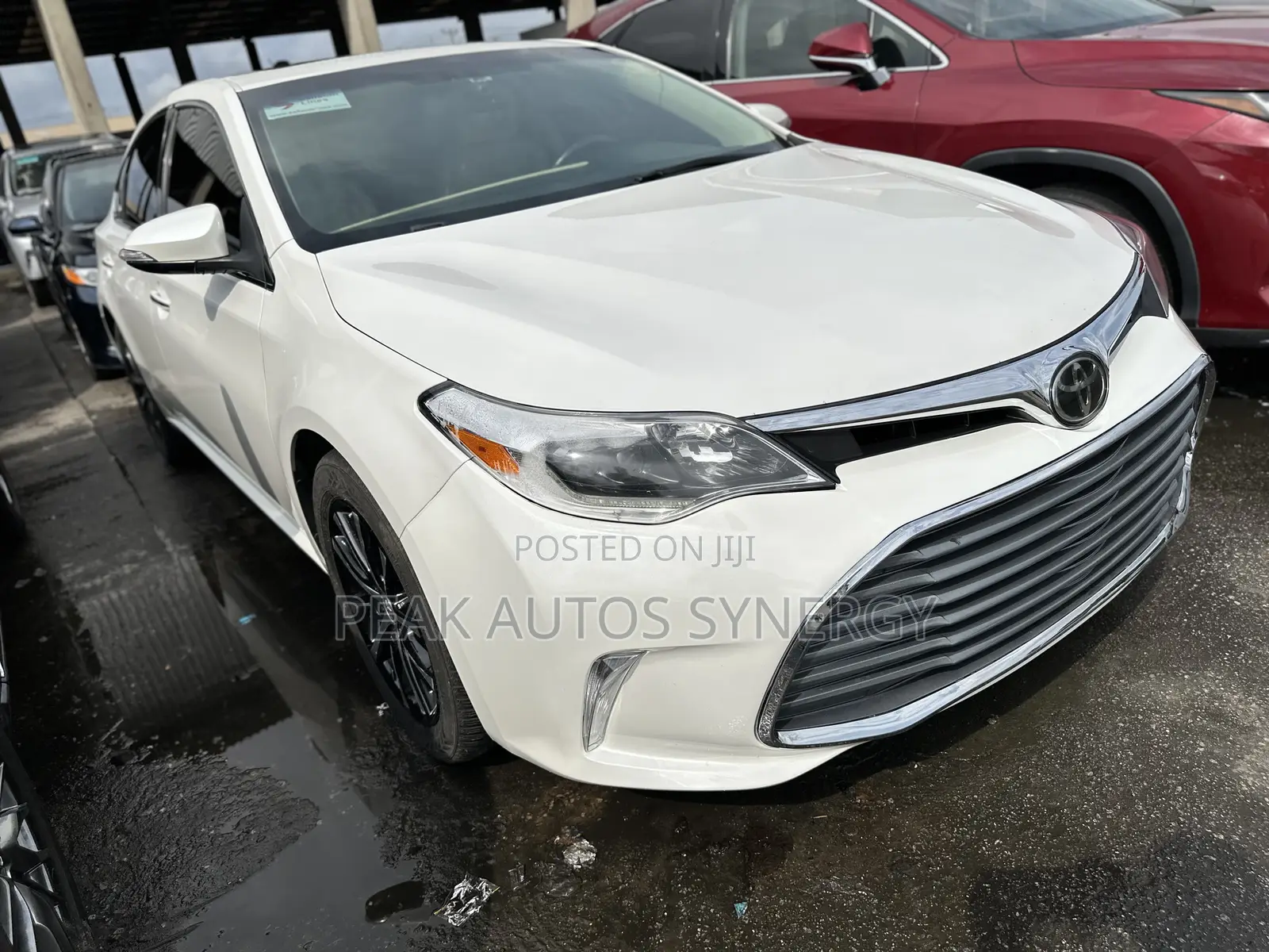 Toyota Avalon Limited 4dr Sedan (3.5L 6cyl 6A) 2014 White