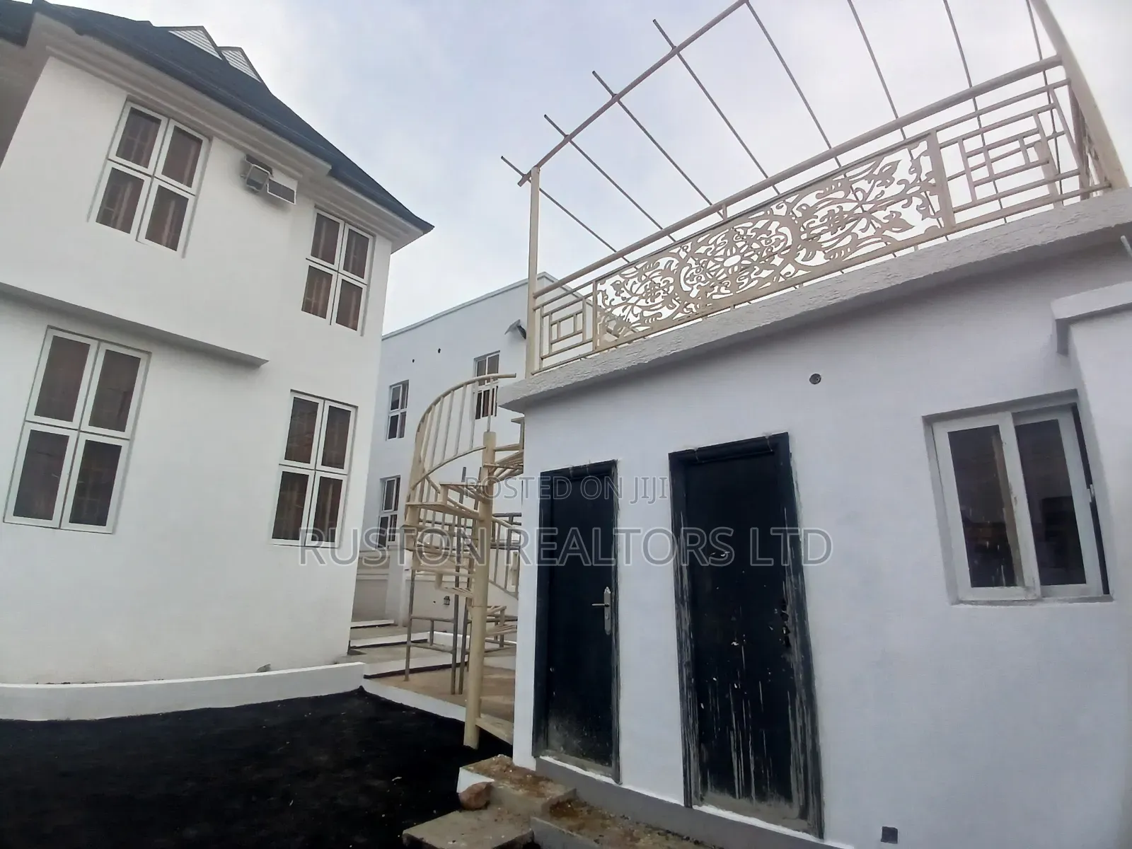 4bdrm Duplex in Bodija for rent