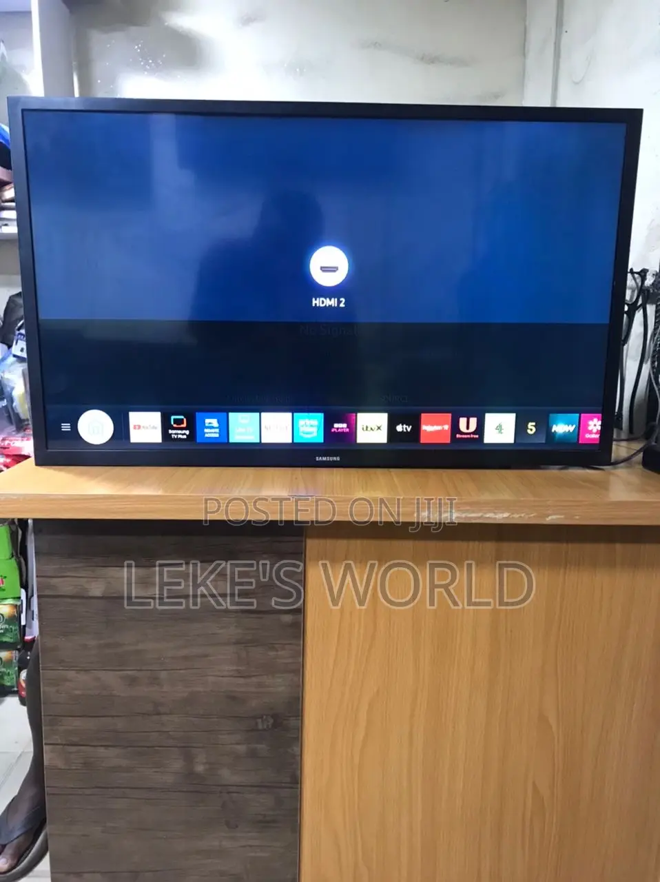32” Samsung Uhd Smart Tv 2022 Model