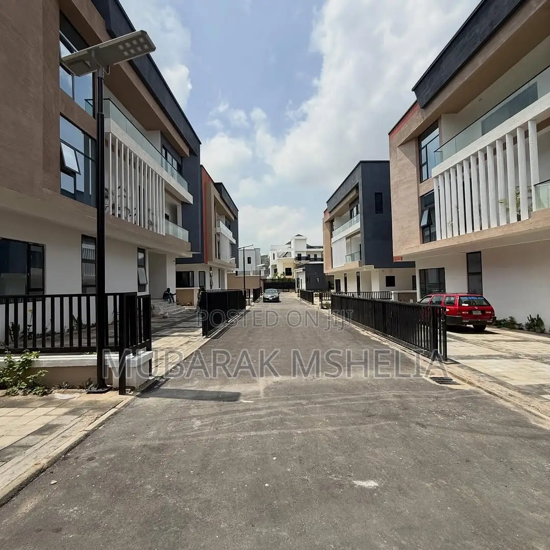 6bdrm Duplex in Katampe Extension for sale