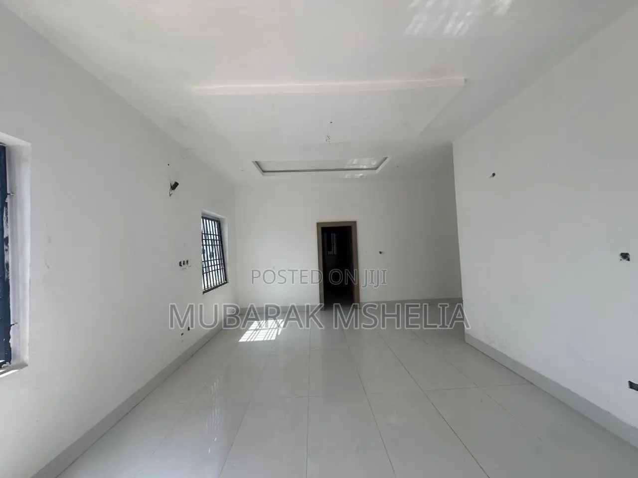 5bdrm Duplex in Jahi for sale