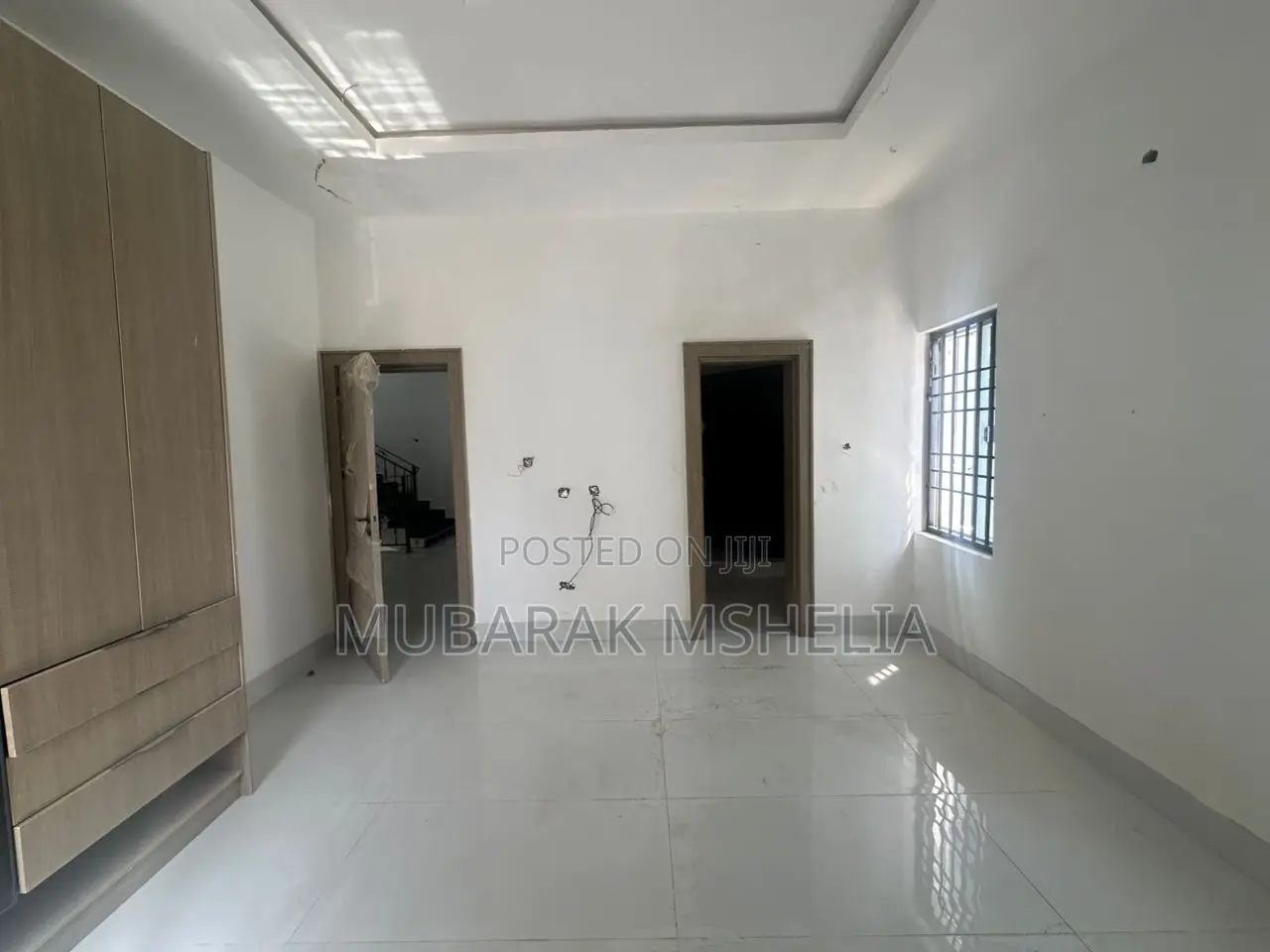 5bdrm Duplex in Jahi for sale