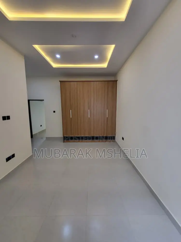 4bdrm Duplex in Guzape District for sale