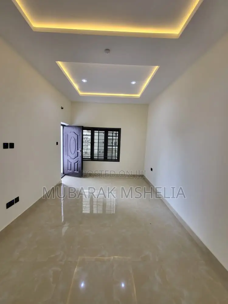 4bdrm Duplex in Guzape District for sale