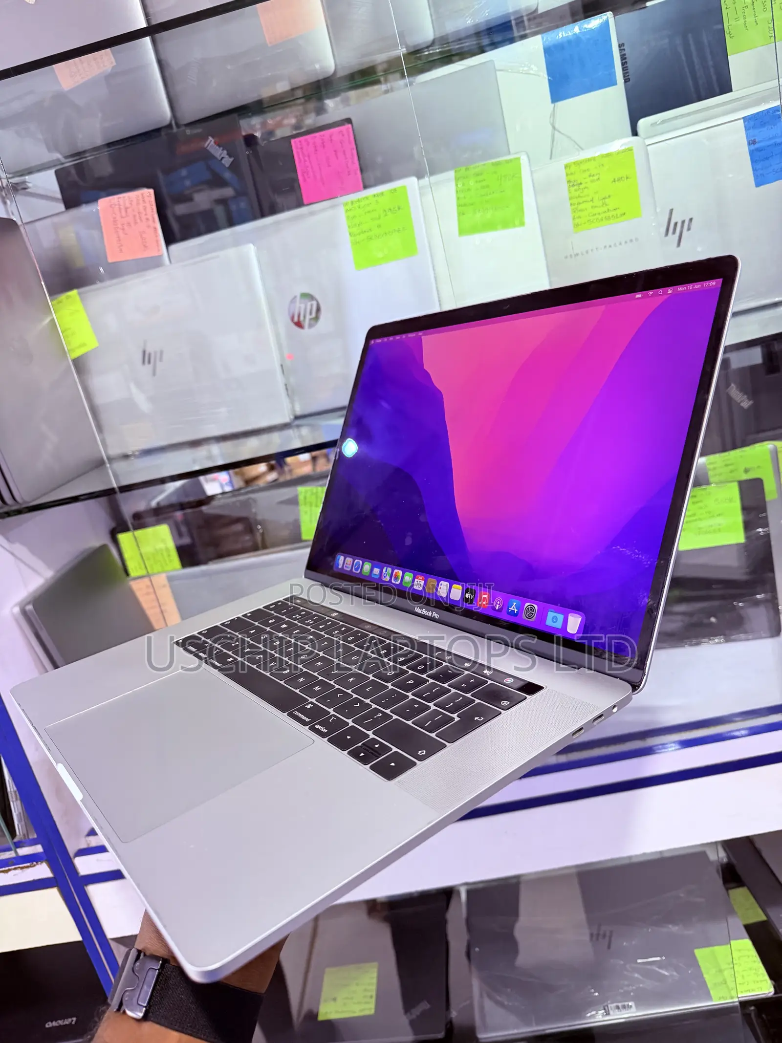 Laptop Apple MacBook Pro 2019 16GB Intel Core i7 SSD 256GB