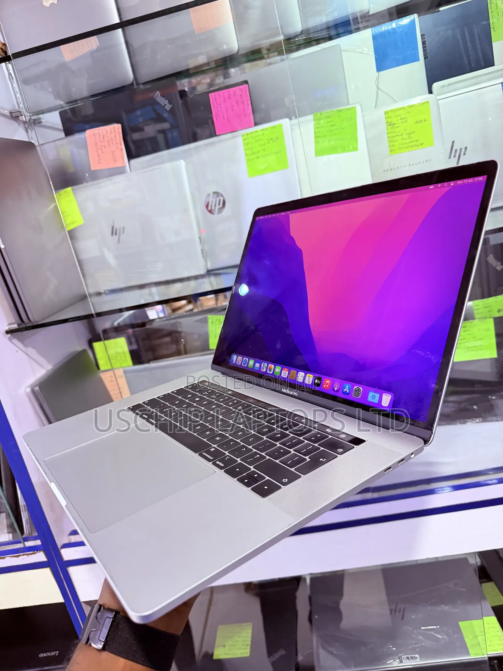 Laptop Apple MacBook Pro 2019 16GB Intel Core i7 SSD 256GB