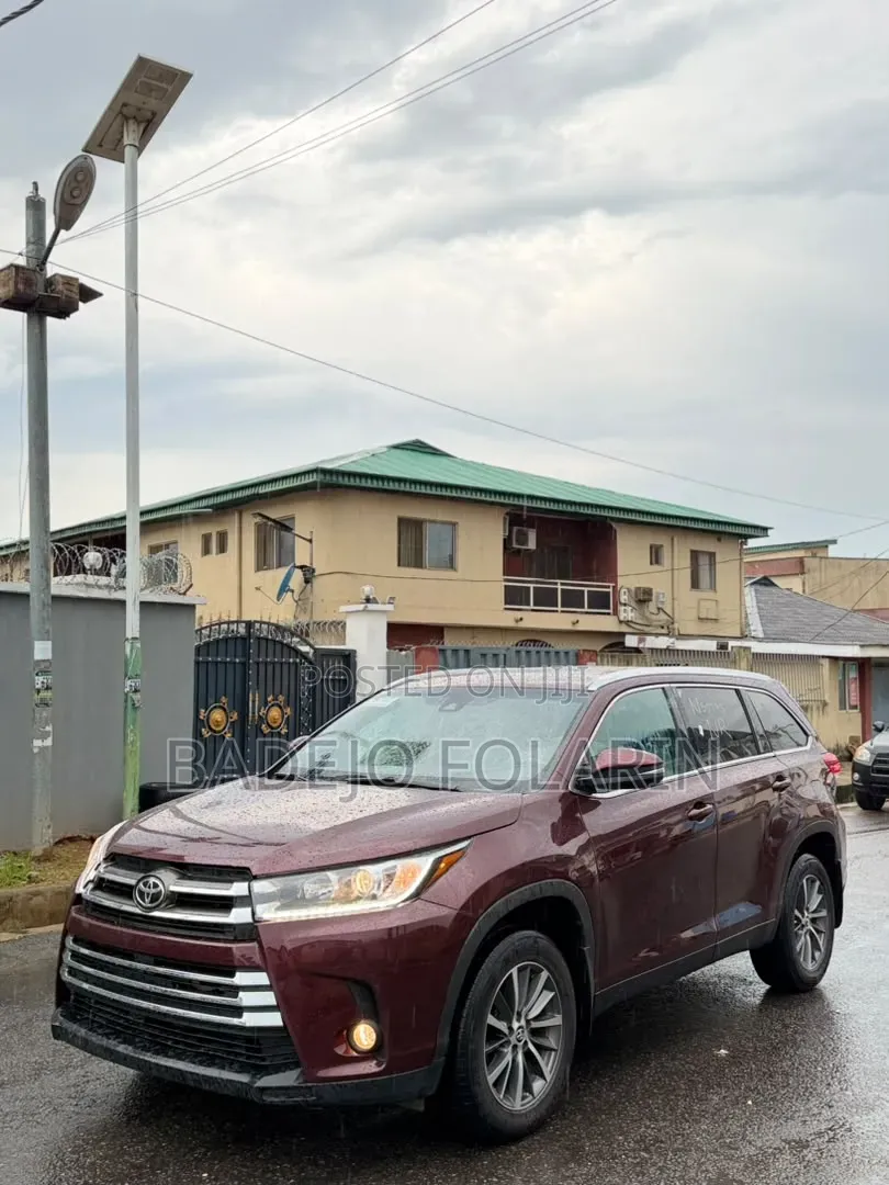 Toyota Highlander 2019 Burgundy