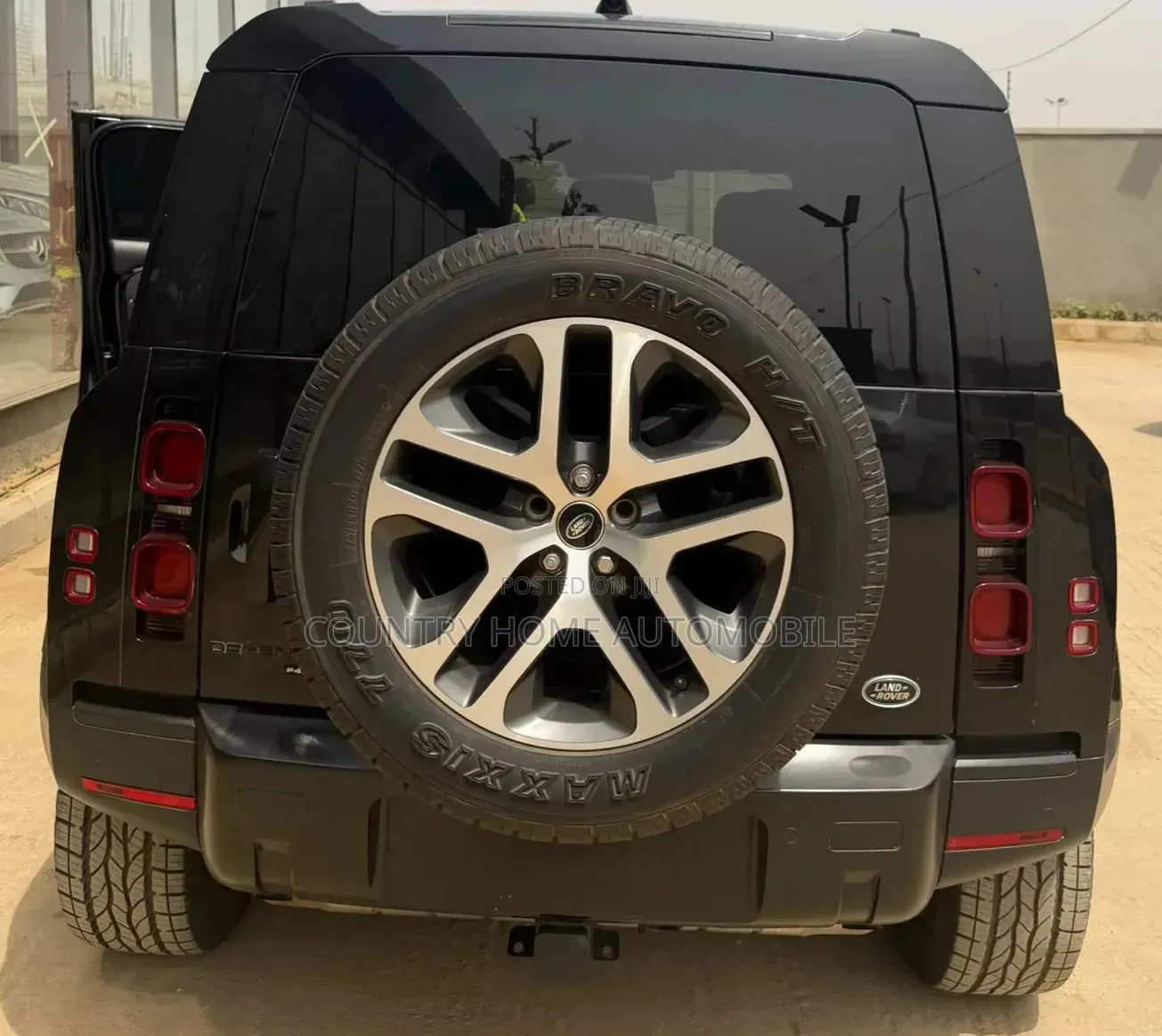 Land Rover Defender X-Dynamic HSE 2021 Matt Black