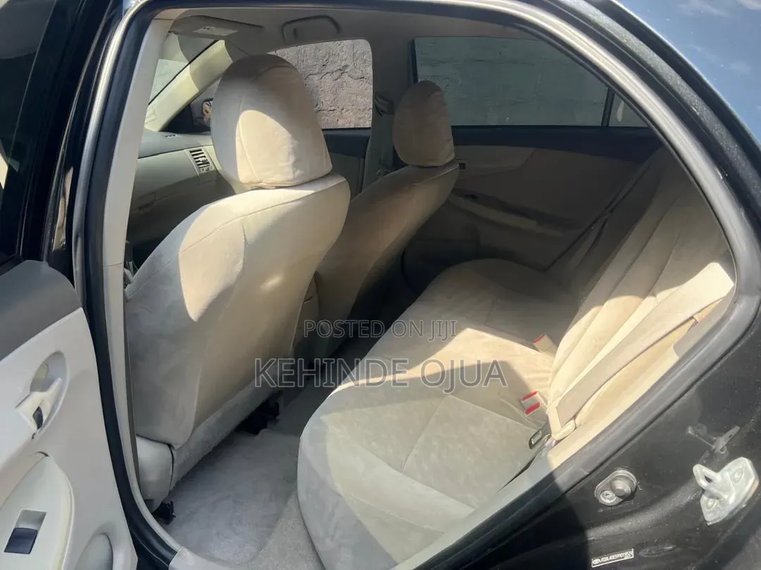 Toyota Corolla 2009 Black