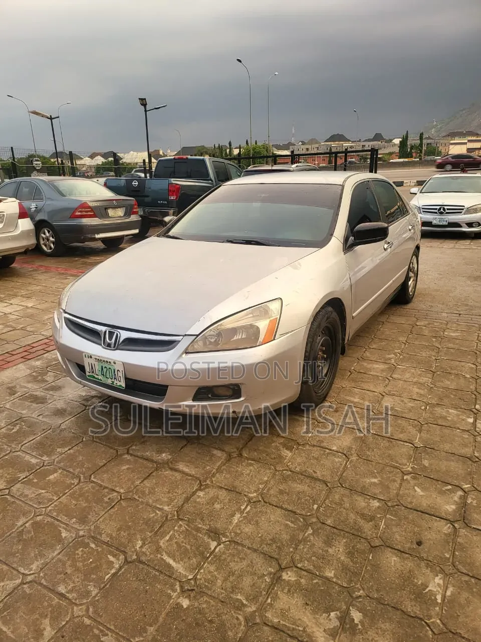 Honda Accord 2005 Gold