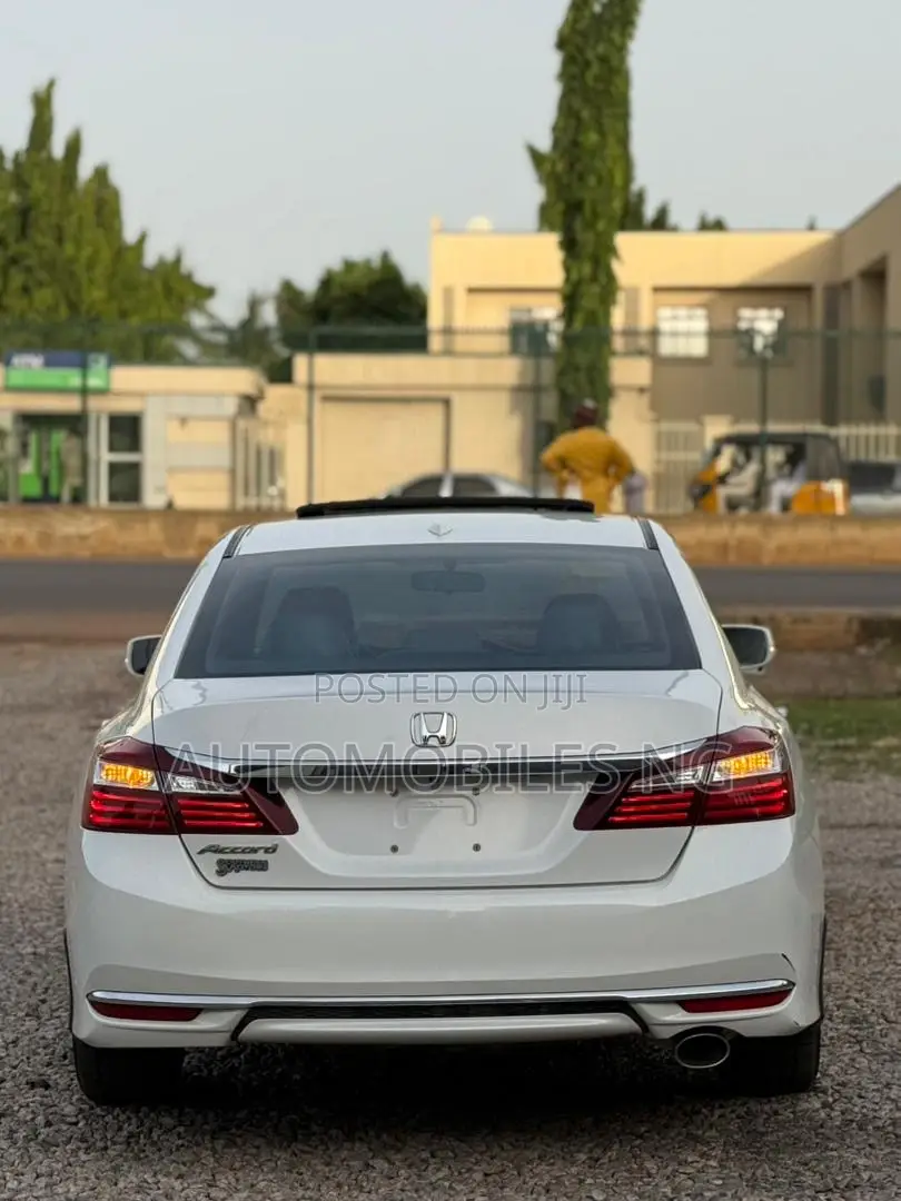 Honda Accord EX-L 4dr Sedan FWD (2.4L 4cyl 2A) 2016 White