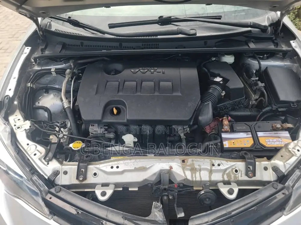 Toyota Corolla LE ECO 4dr Sedan (1.8L 4cyl CVT) 2017 Silver
