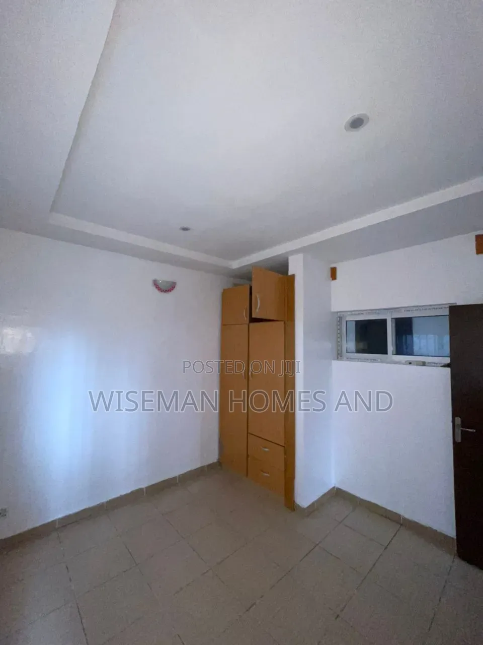 3bdrm Apartment in Monastery Road Shop for rent
