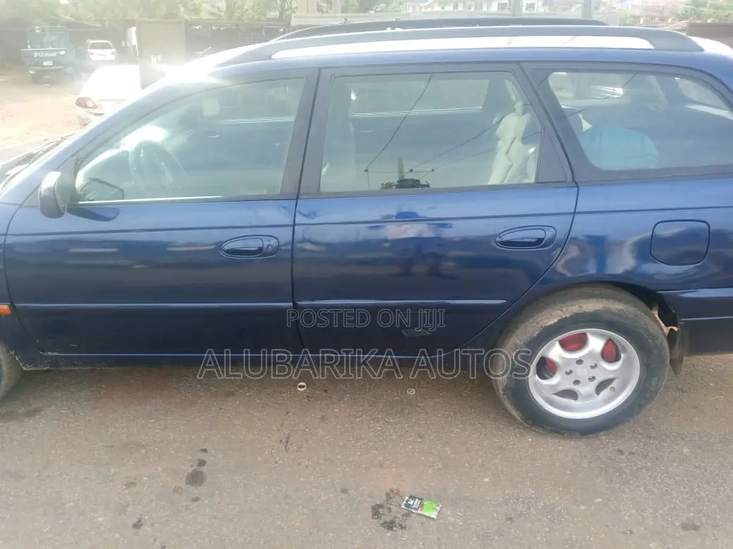 Toyota Avensis 2005 Blue