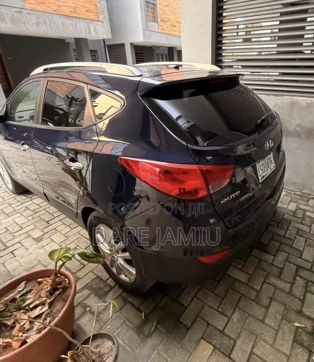 Hyundai Tucson Limited AWD 2011 Blue