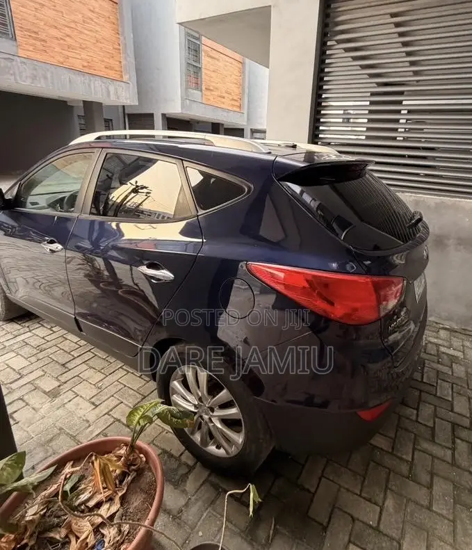 Hyundai Tucson Limited AWD 2011 Blue