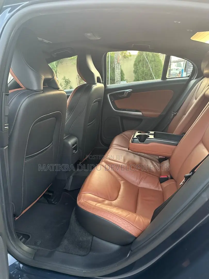 Volvo S60 T5 AWD 2016 Black
