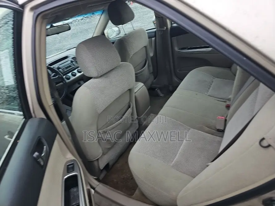 Toyota Camry SE 4dr Sedan (2.4L 4cyl 5A) 2006 Gold