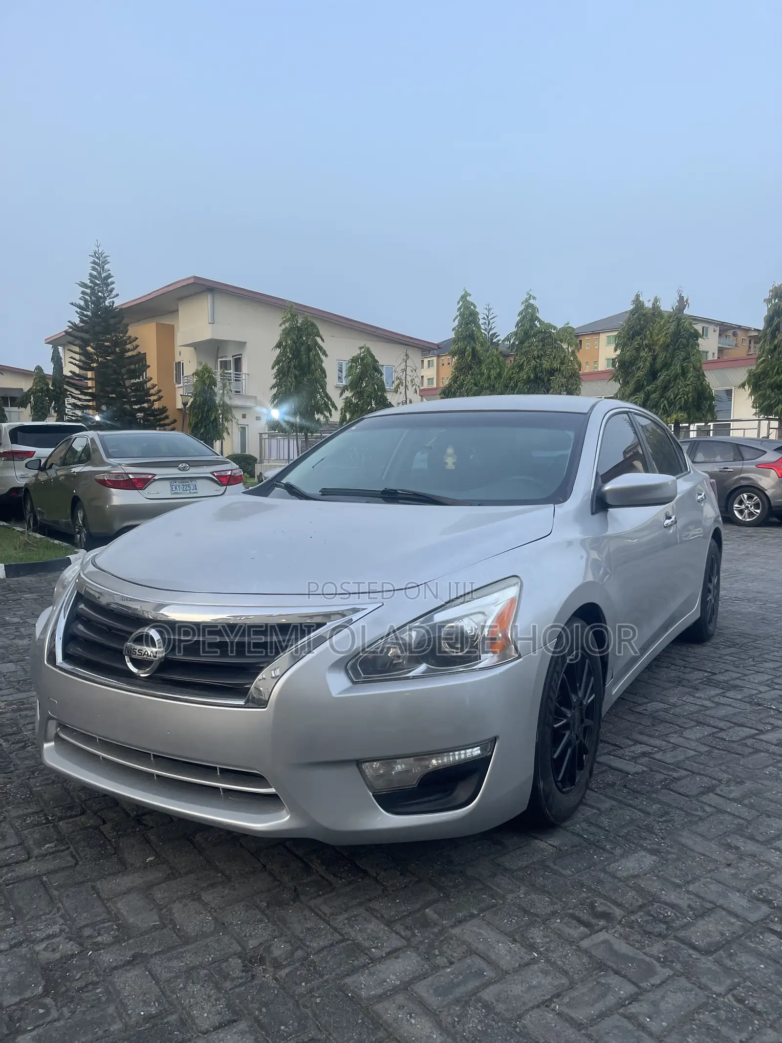 Nissan Altima 3.5 S 4dr Sedan w/Prod. End 6/14 (3.5L 6cyl CVT) 2015