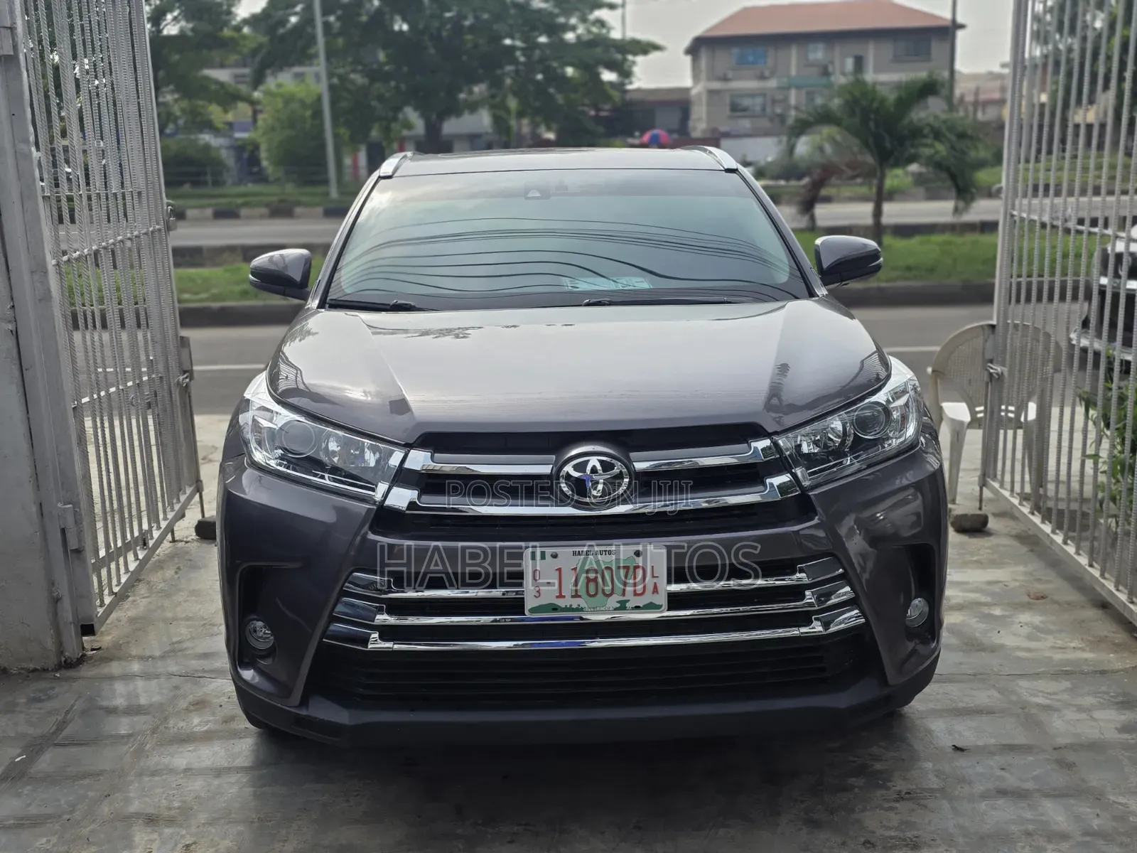 Toyota Highlander Limited 4dr SUV AWD (3.5L 6cyl 6A) 2015 Gray
