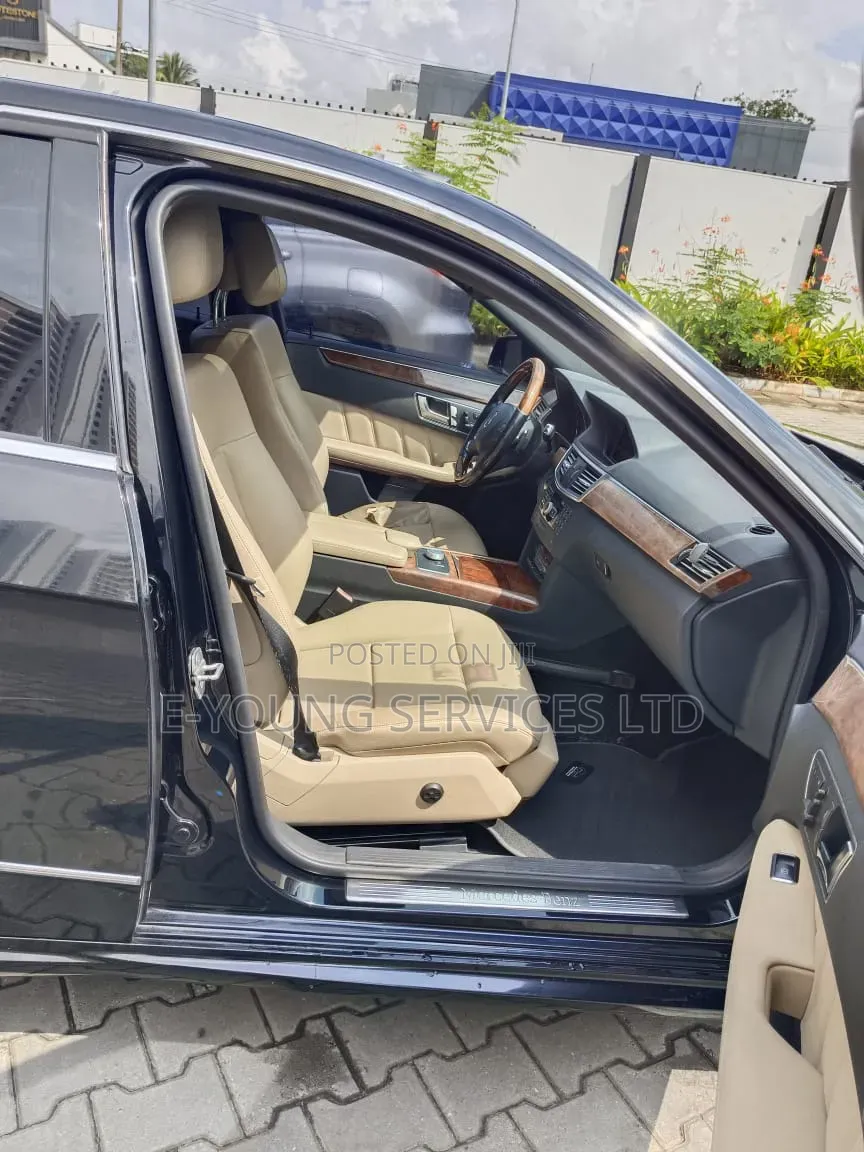 Mercedes-Benz E350 2012 Black