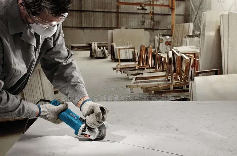 Pro GWS 750-125
Angle Grinder