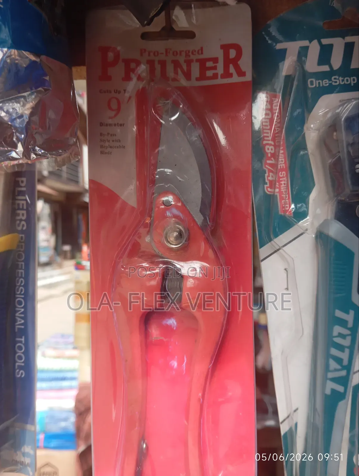 Garden Pruner Cut 9 Inch