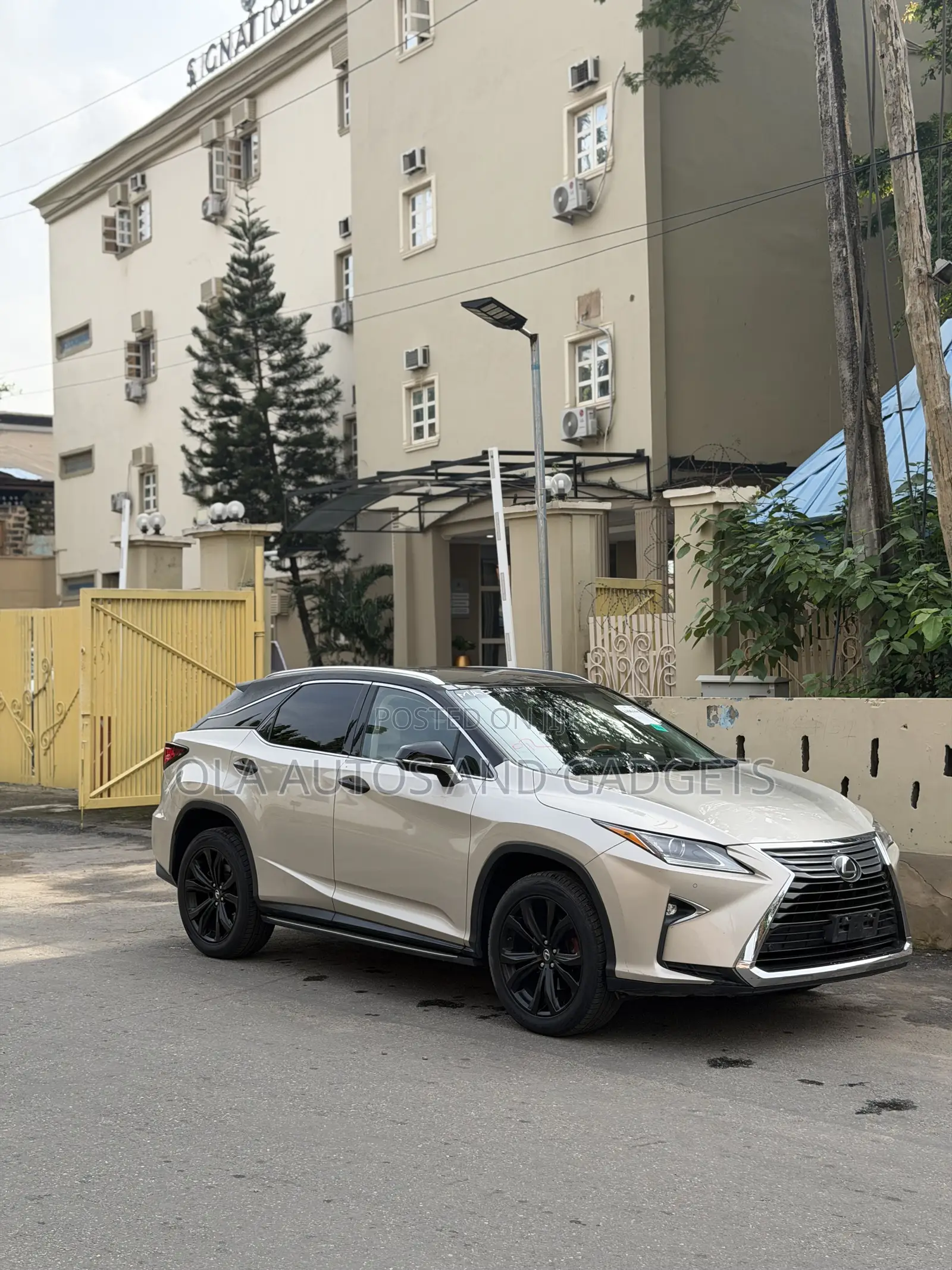 Lexus RX 350 AWD 2016 Gold