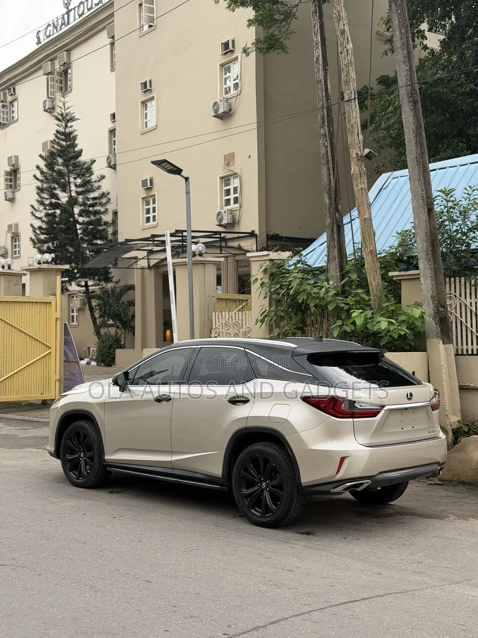 Lexus RX 350 AWD 2016 Gold