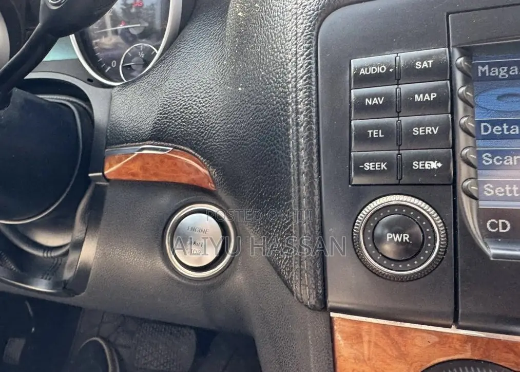 Mercedes-Benz GL-Class 2007 Gold