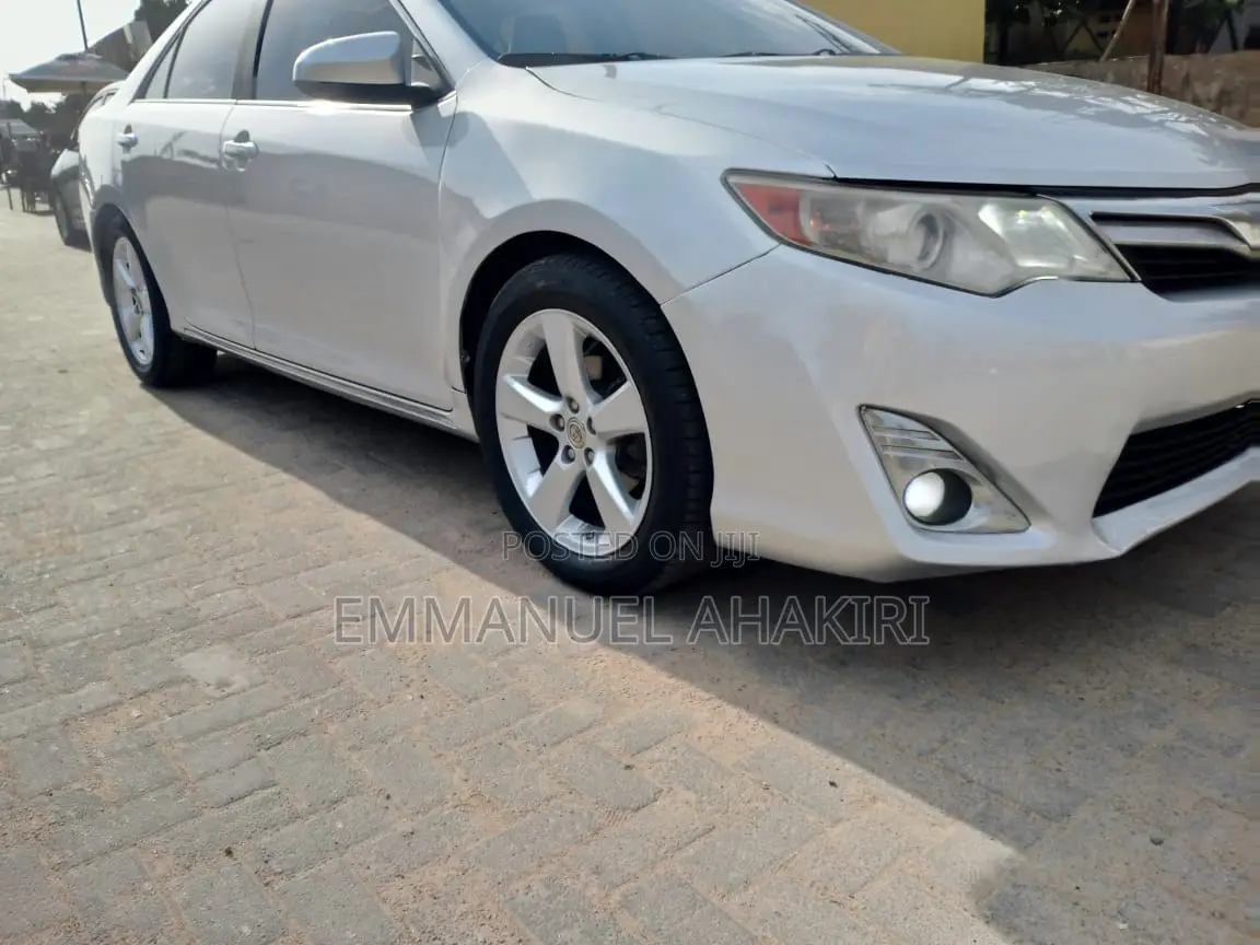 Toyota Camry 2013 Silver