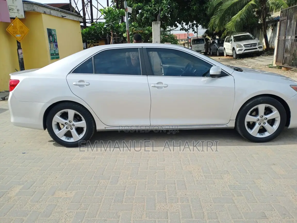 Toyota Camry 2013 Silver