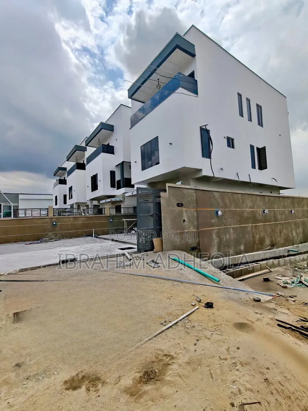 4bdrm Duplex in Opebi for sale