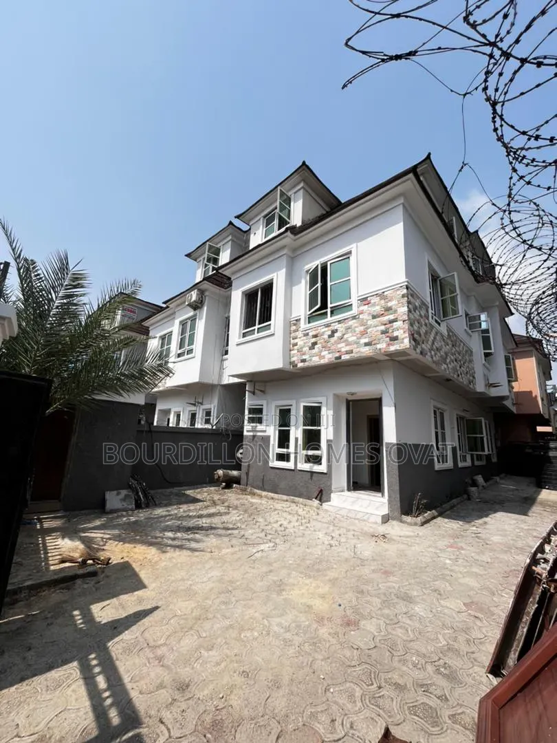 5bdrm Duplex in Chevron Alternative for sale