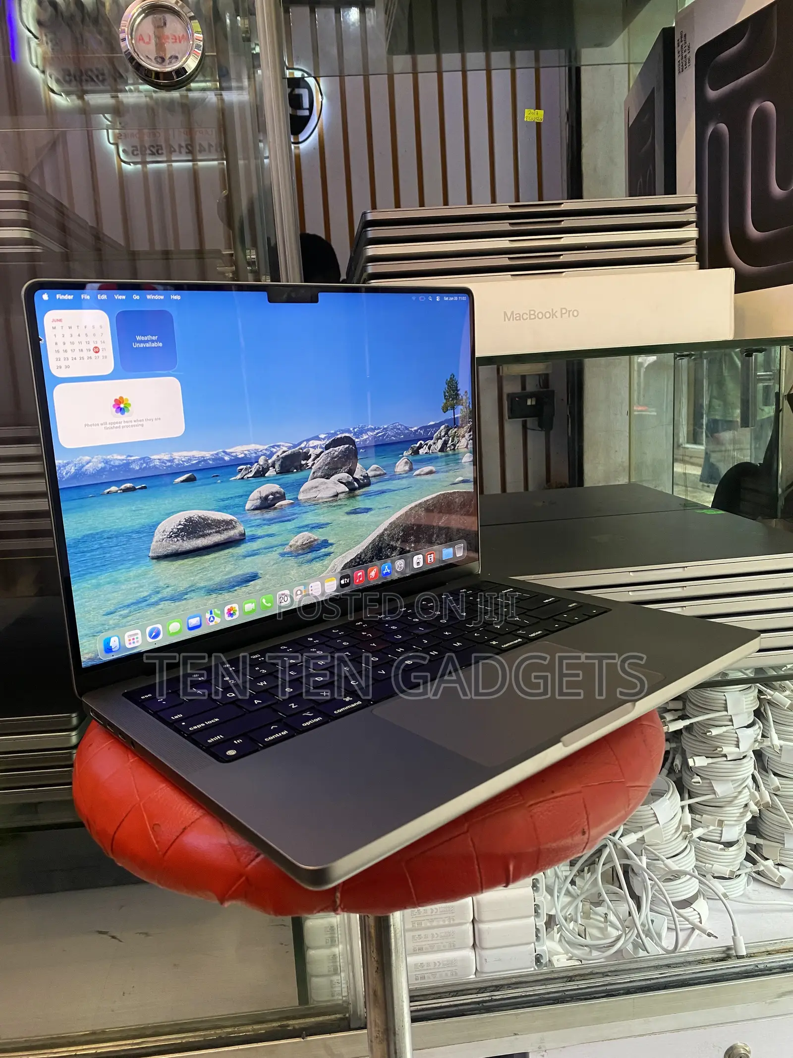 Laptop Apple MacBook Pro 2021 M1 16GB Apple M1 Pro SSD 512GB
