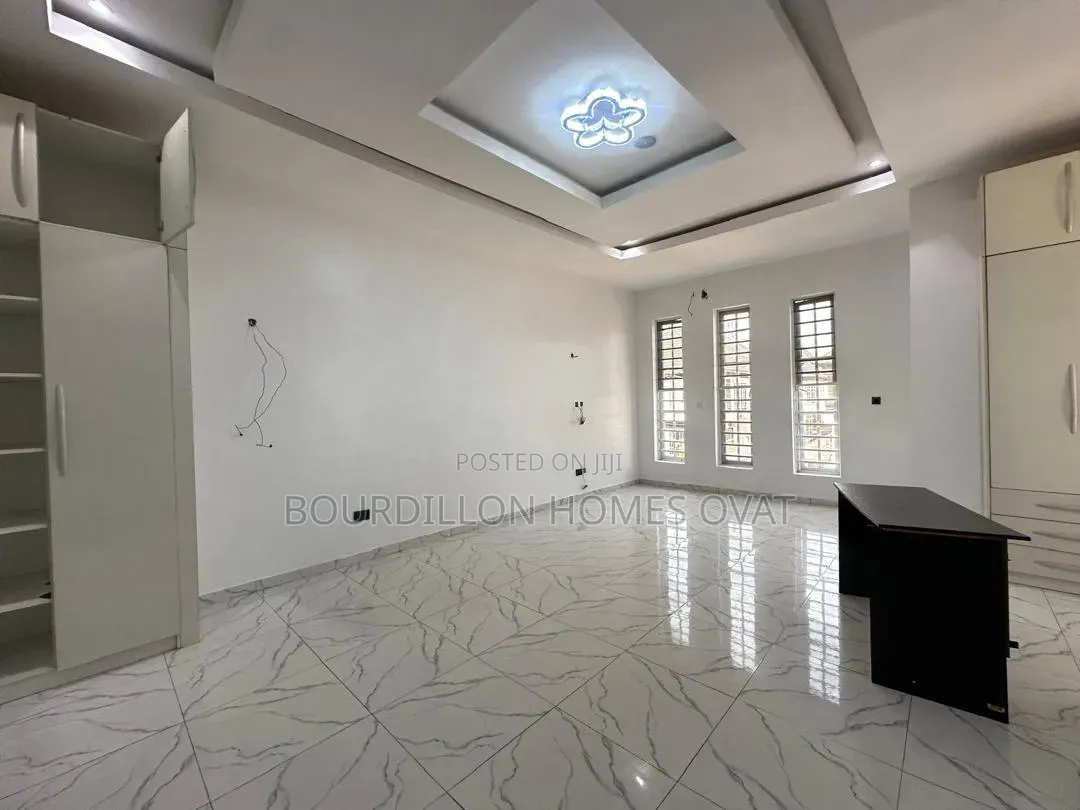 4bdrm Duplex in Chevron Lekki Lagos for rent