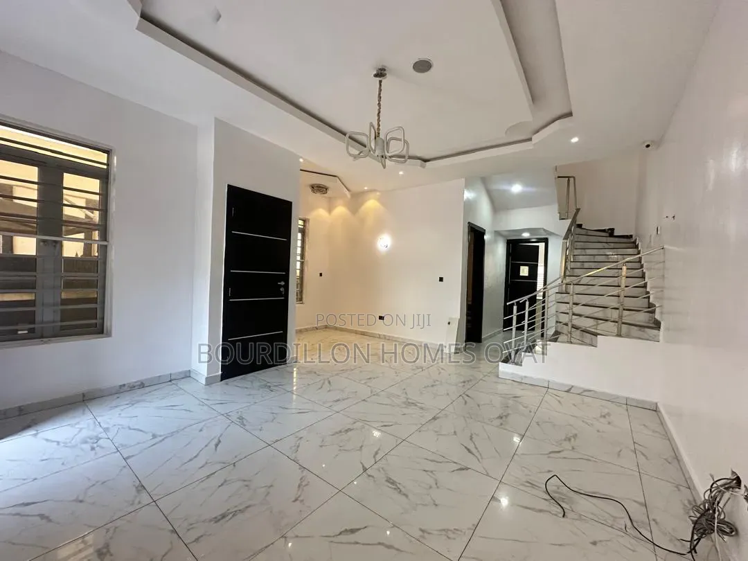 4bdrm Duplex in Chevron Lekki Lagos for rent