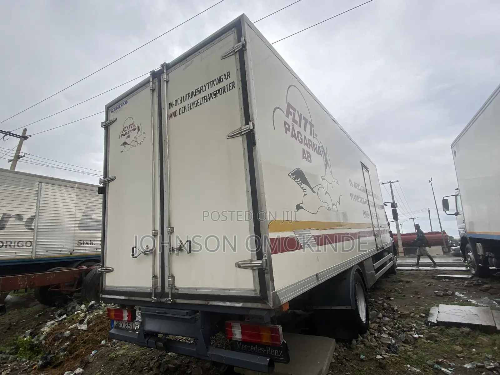 Mercedes Benz 1824 Container Body
