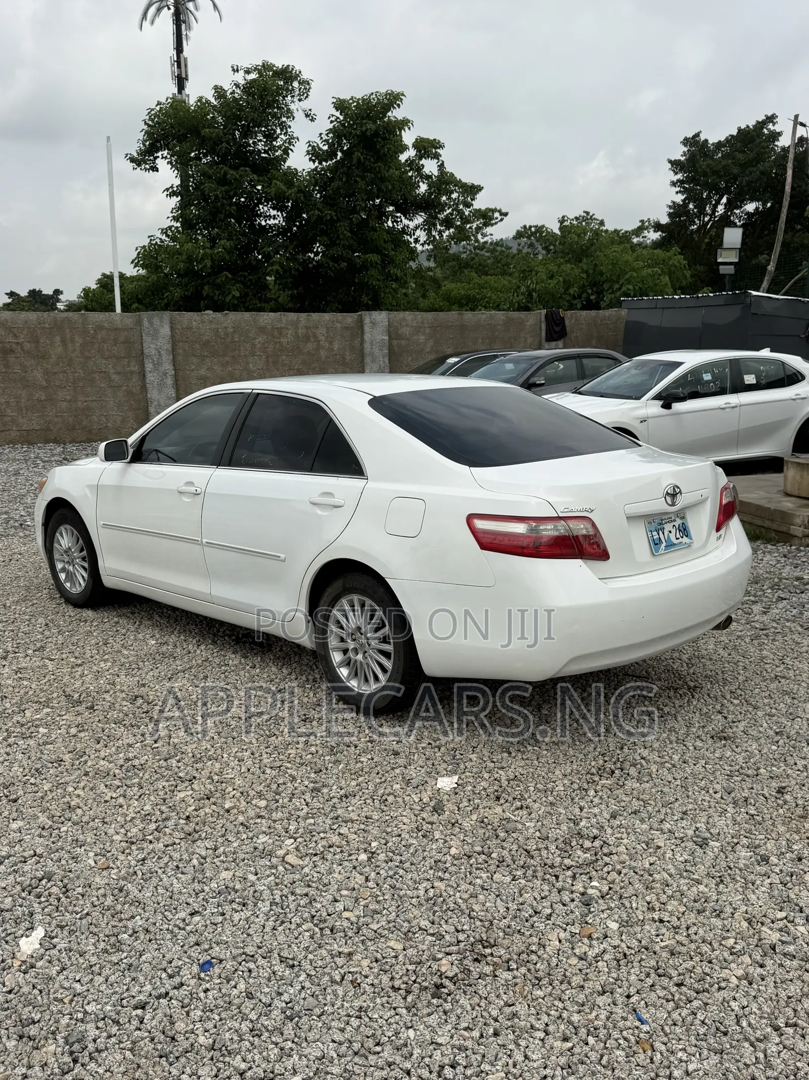 Toyota Camry LE 4dr Sedan (2.4L 4cyl 5A) 2009 White