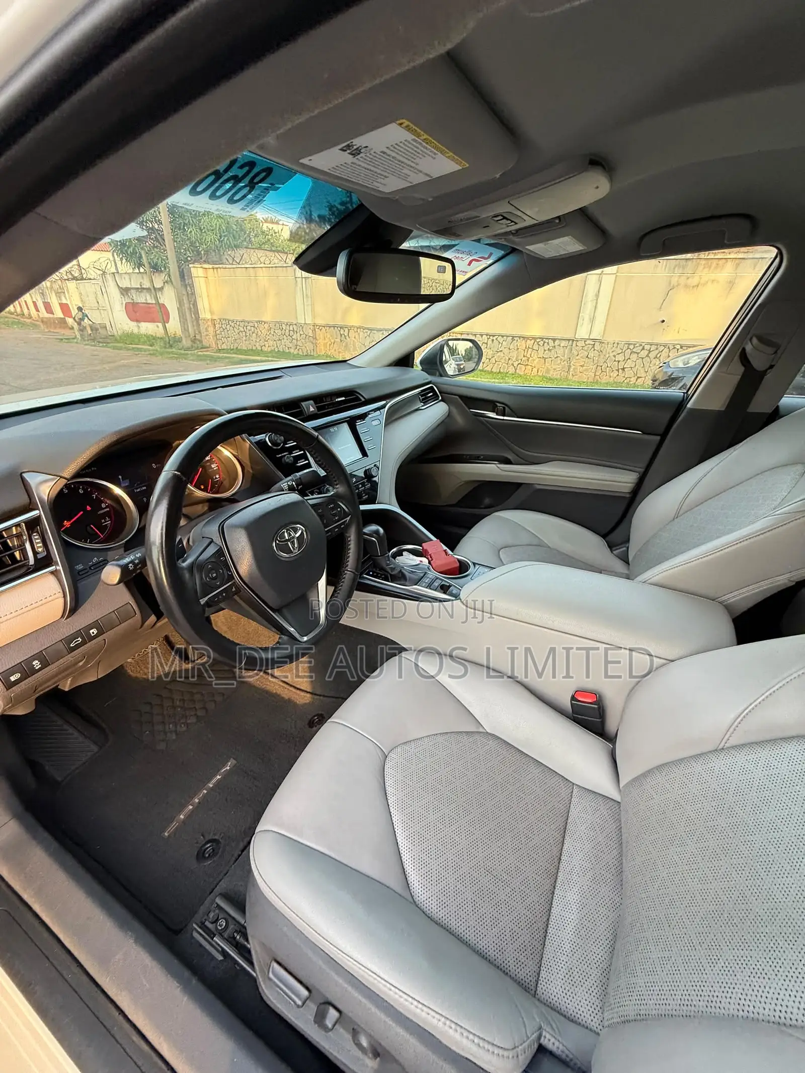 Toyota Camry XSE FWD (2.5L 4cyl 8AM) 2018 White