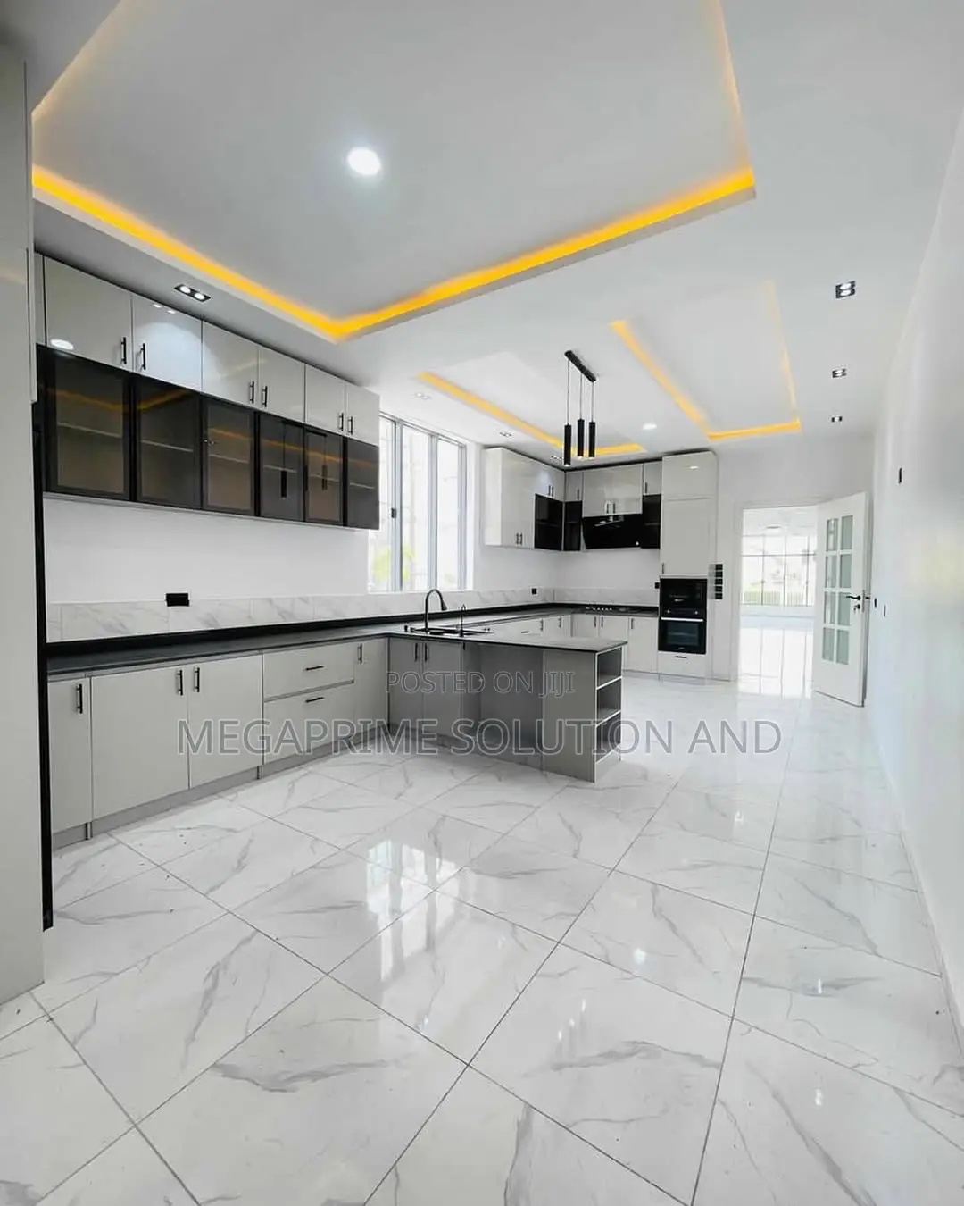 5bdrm Duplex in Off Lekki-Epe Expressway for sale
